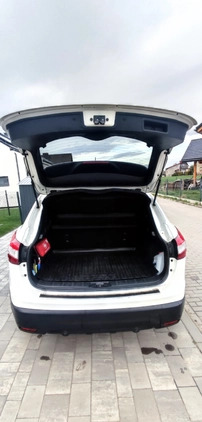 Nissan Qashqai cena 52900 przebieg: 125000, rok produkcji 2015 z Rzgów małe 37